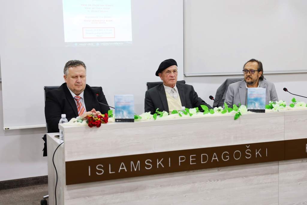 IMG_2650 (1).jpg - U Bihaću predstavljena knjiga Mustafe Spahića &bdquo;Palestina, Izrael i svjetska &scaron;utnja&ldquo;